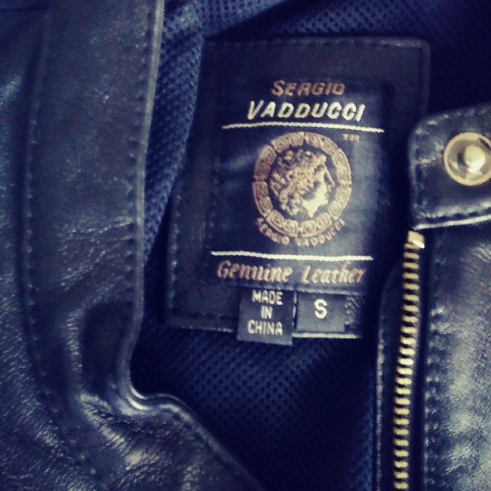Leather jacket - Picture 2 of 2